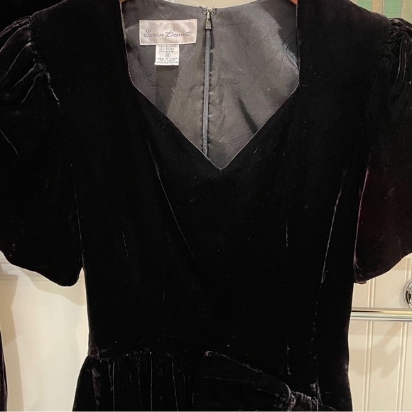 Susan Bennett Velvet Dress Drop Waist with Bow - Picture 3 of 8